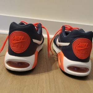 Nike Air Max IVO Women Size 10